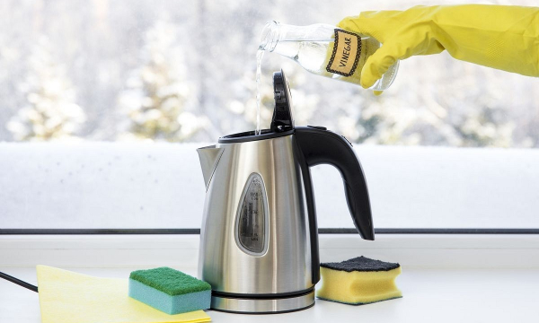 Как без труда очистить чайник от накипи: не нужны ни сода, ни уксус